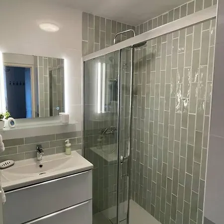 Bel Centre Proche Tramway * Meyzieu